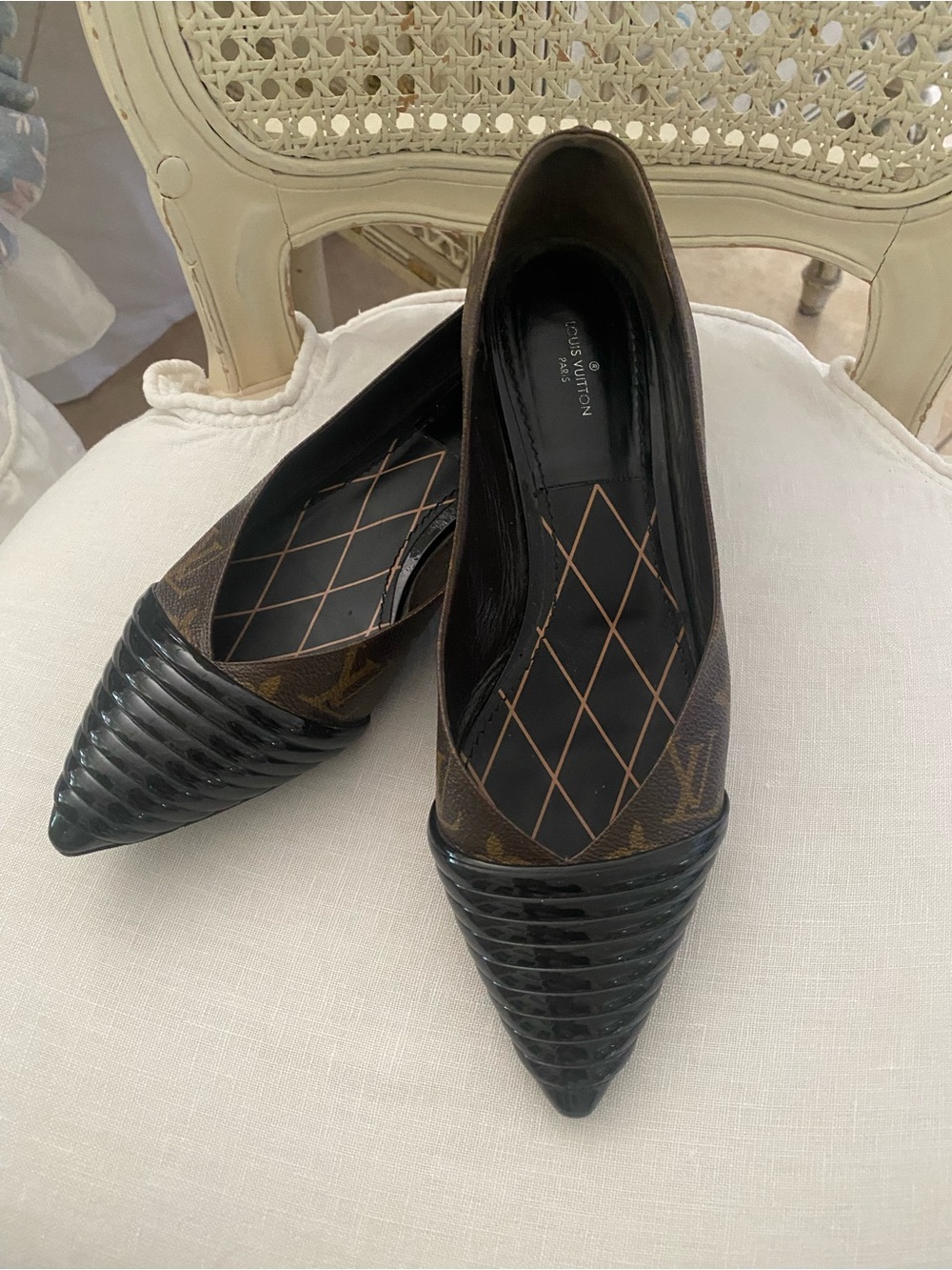 Luis Vuitton black pointed toe flats with brown monogram sides size 10